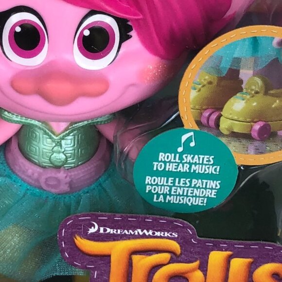 New in Box-Hasbro Trolls Party Hair Poppy Musical Doll-Speaking in French - Picture 7 of 16